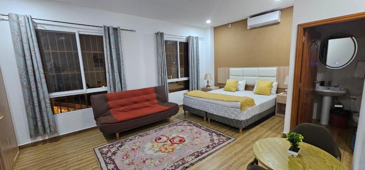 July Aparthotel Lower Prince's Quarter Kültér fotó